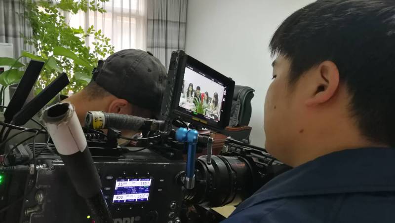 用镜头讲好产品故事！峨边彝产品视频拍摄公司让冰冷商品拥有温度与灵魂